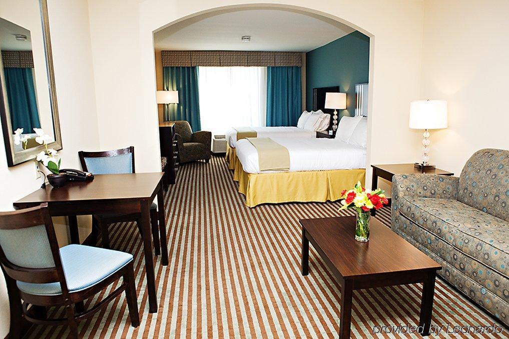 Holiday Inn Express & Suites Youngstown West I 80, An Ihg Hotel Kamer foto